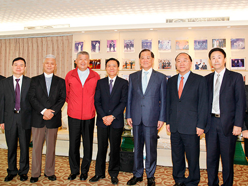 Chairman Gui and his party visited Taiwan, and the honorary chairman of the KMT met with Lien Chan cordially