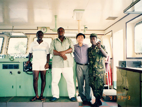 Senior Official of the Ministry of Defence of Saint-En-Liran, Africa