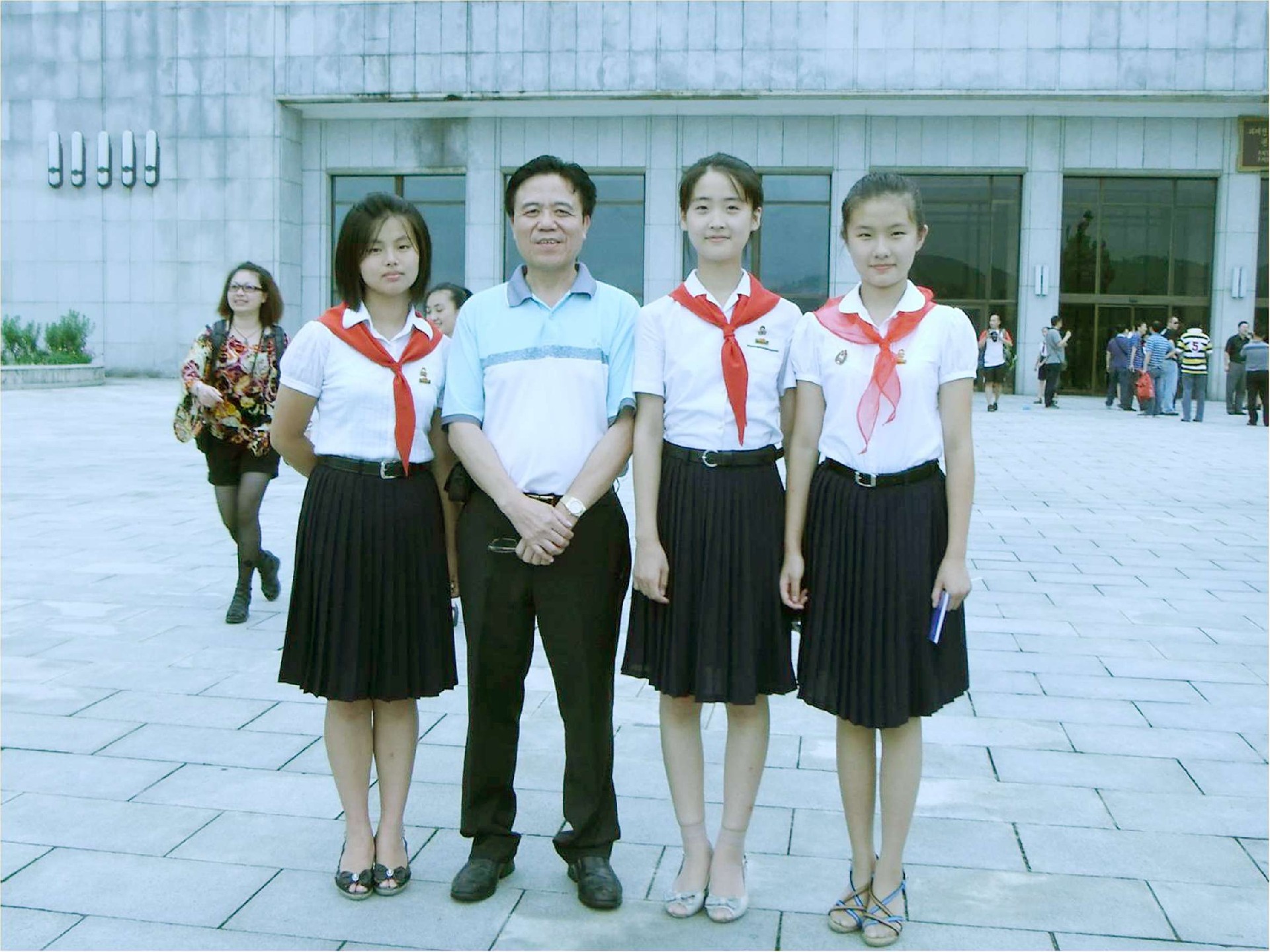1654758593111524.jpg 桂会长考察朝鲜.jpg